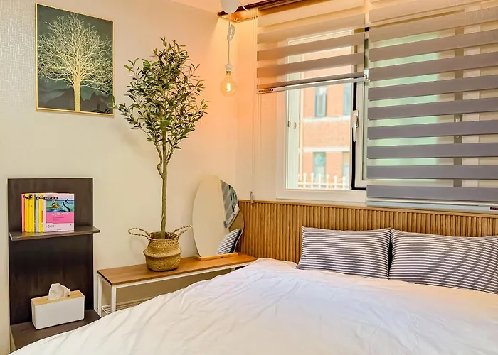 Cozy Near Gwangheungchang Station, Hongdae 5 Minutes,seongsu 15minutes アパート ソウル特別市