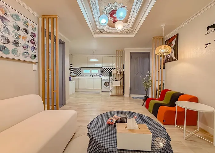 Cozy Near Gwangheungchang Station, Hongdae 5 Minutes,seongsu 15minutes *
