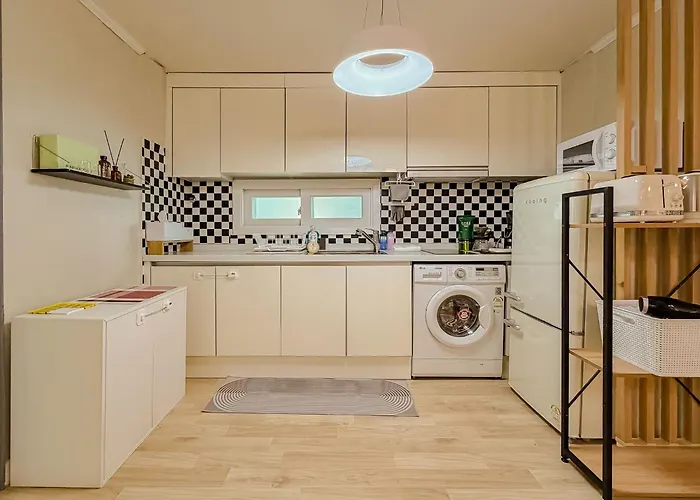 Cozy Near Gwangheungchang Station, Hongdae 5 Minutes,seongsu 15minutes アパート ソウル特別市